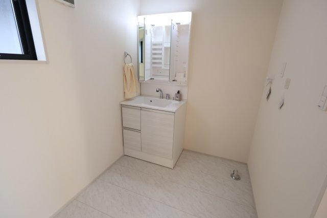 《仲介手数料無料》上尾市大字上1140-5(全1戸)新築一戸建てリーブルガーデンのランドリースペース