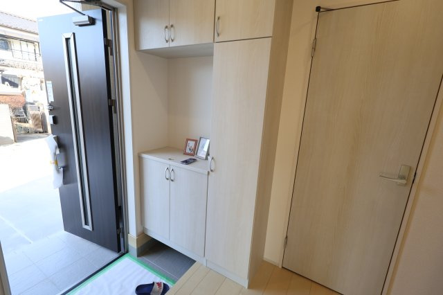 《仲介手数料無料》上尾市大字上1140-5(全1戸)新築一戸建てリーブルガーデンの玄関