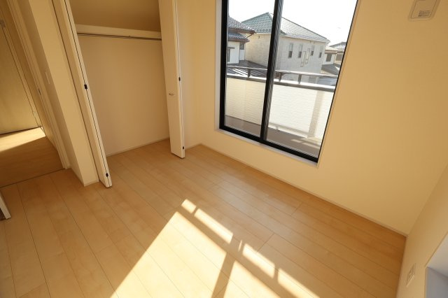 《仲介手数料無料》上尾市大字上1140-5(全1戸)新築一戸建てリーブルガーデンの洋室