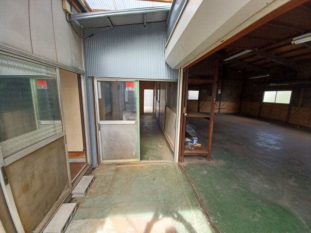 滑川町福田302-1倉庫の内装