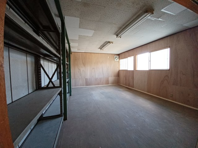 滑川町福田302-1倉庫の内装