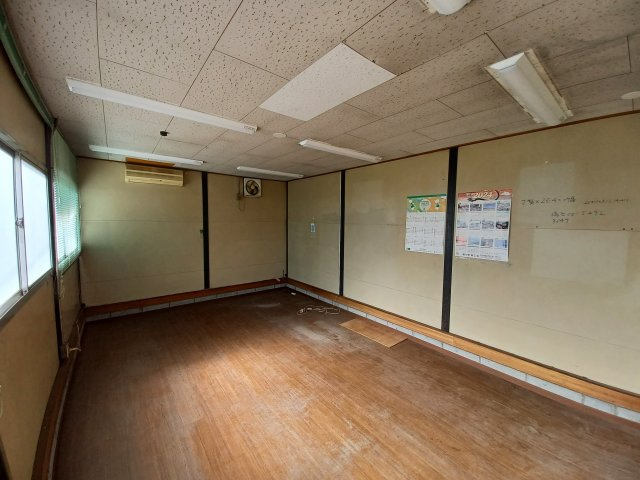 滑川町福田302-1倉庫の内装