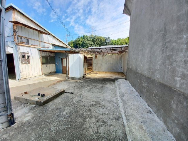 滑川町福田302-1倉庫の外観