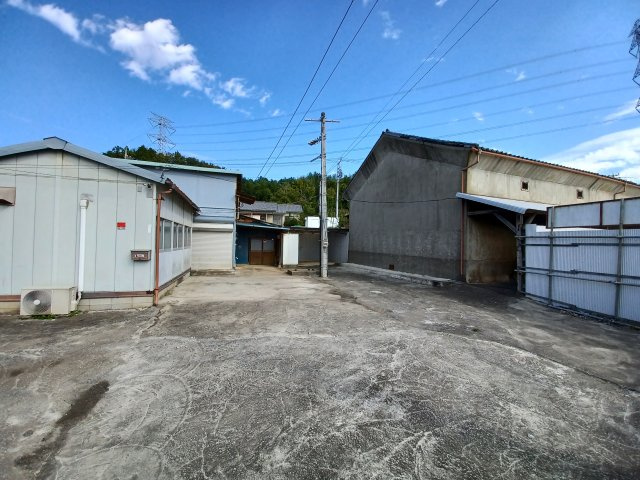 滑川町福田302-1倉庫の外観