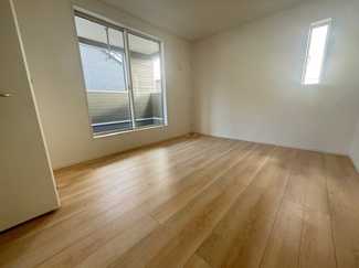 【洋室】 | 東広島市高屋町白市　全２区画　NO1【P3台可】 | 2階　洋室×3　収納付きでお部屋がスッキリ広く使えます。　
