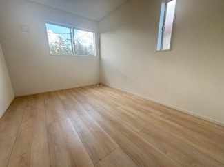 【洋室】 | 東広島市高屋町白市　全２区画　NO1【P3台可】 | 2階　洋室×3　収納付きでお部屋がスッキリ広く使えます。