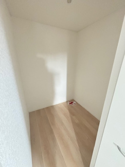 【収納】 | 東広島市高屋町白市　全２区画　NO1【P3台可】 | 2階　洋室×3　収納付きでお部屋がスッキリ広く使えます。