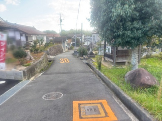 【前面道路含む現地写真】 | 東広島市高屋町白市　全２区画　NO1【P3台可】 | 前面道路3.78ｍ