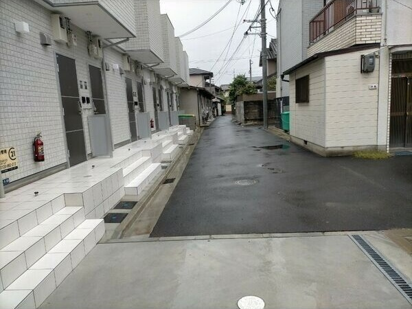 あんしん+衣摺08-7002のエントランス