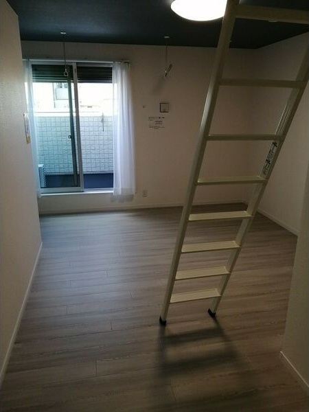 あんしん+衣摺08-7002の洋室