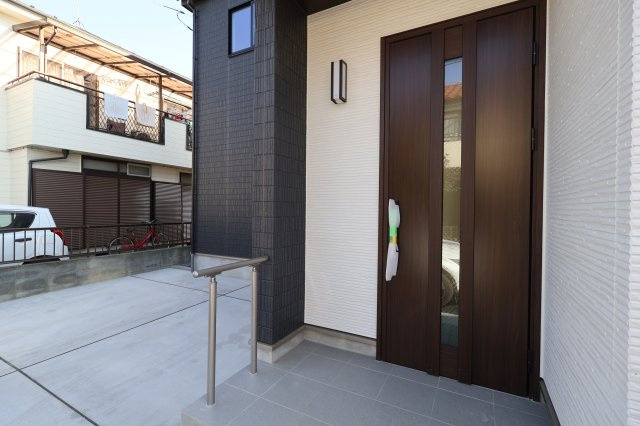 《仲介手数料無料》見沼区堀崎町579-3(全1戸)新築一戸建てハートフルタウンの玄関