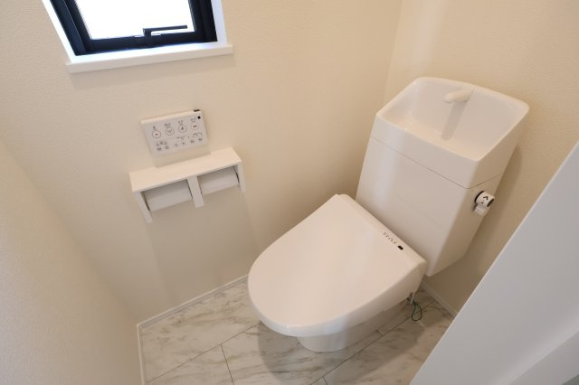 《仲介手数料無料》見沼区堀崎町579-3(全1戸)新築一戸建てハートフルタウンのトイレ