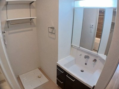 【洗面所】 | クレインコートⅡ | 忙しい朝には欠かせない洗面所です