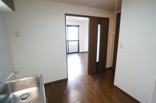 グレイス・ヒルズⅢの居間・リビング