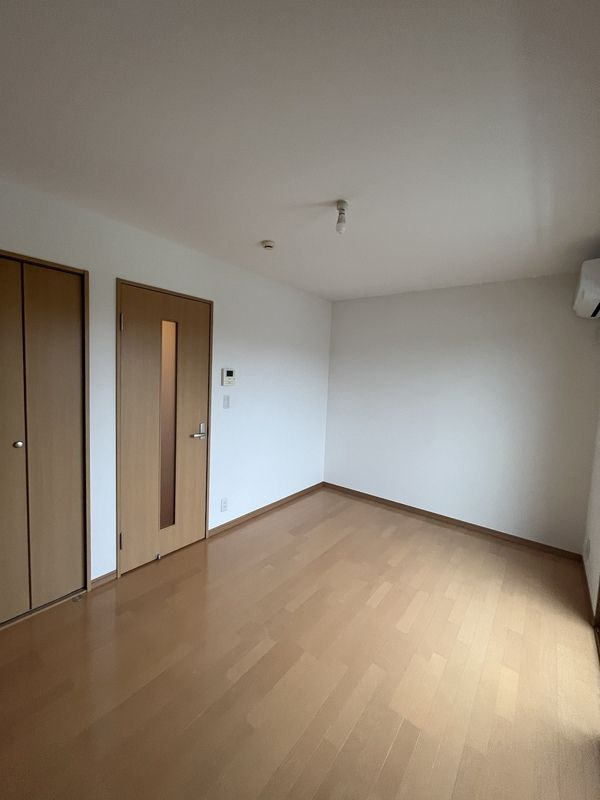 キャメル宮原Ⅳの居間・リビング