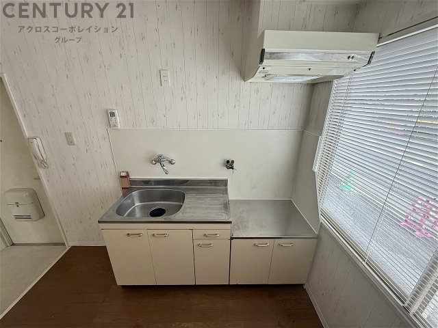 窓付きキッチンで換気がしやすくおすすめ！
