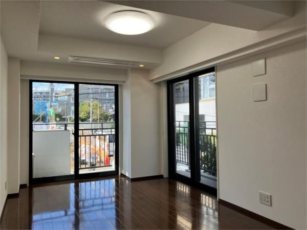 ピアースコード代々木参宮橋の居間・リビング