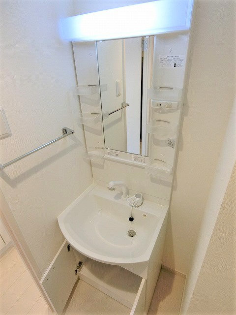 リブリ・武蔵野の独立洗面台