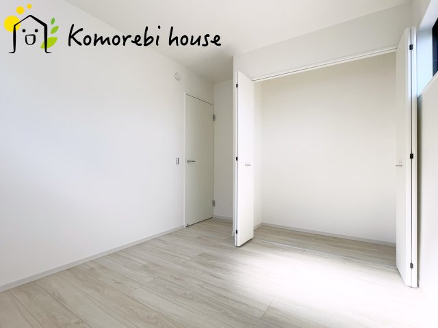 桶川市泉　6期　新築一戸建て　KEIAI GRACE　02の洋室|スタンダードな洋室です