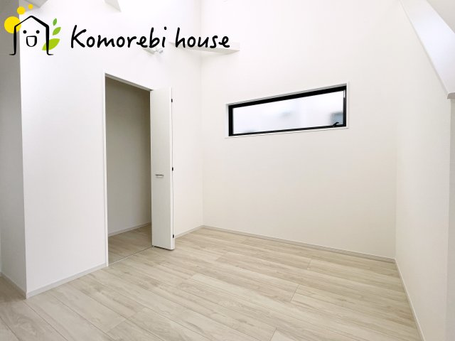 桶川市泉　6期　新築一戸建て　KEIAI GRACE　02の居間・リビング|おしゃれなリビングです