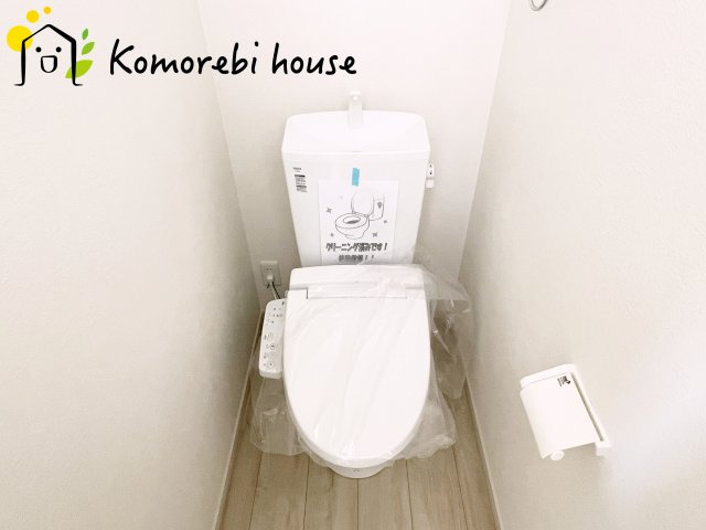 桶川市泉　6期　新築一戸建て　KEIAI GRACE　02のトイレ|落ち着いた色調のトイレです
