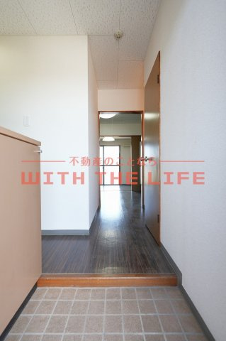 メゾン高野【キャッシュバック対象物件】の玄関|きれいな玄関です