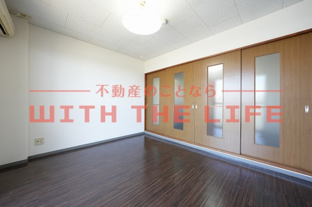 メゾン高野【キャッシュバック対象物件】の寝室|開放的な寝室です