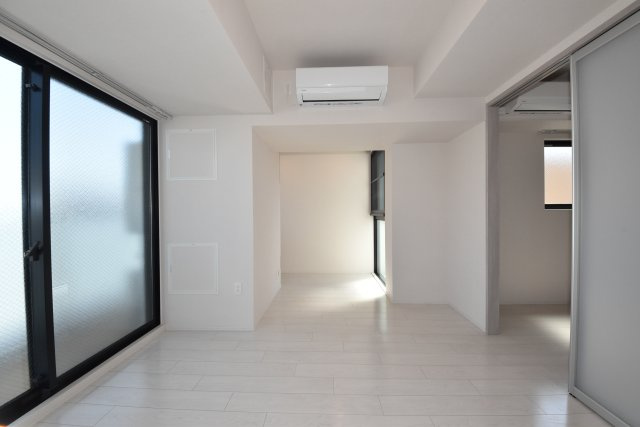 プレディアコート本町の居間・リビング