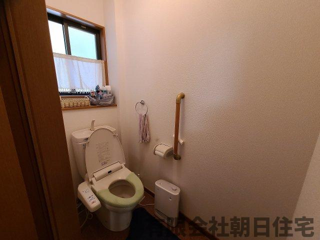 【トイレ】 | 東岩坂中古戸建 | 1Fトイレです