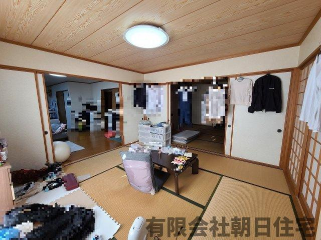 【和室】 | 東岩坂中古戸建 | リビング横の８帖和室です