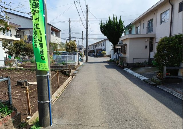 【前面道路含む現地写真】 | 八千代市勝田台２丁目　売地 | 前面道路写真