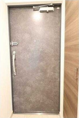 プリームス青柳の玄関