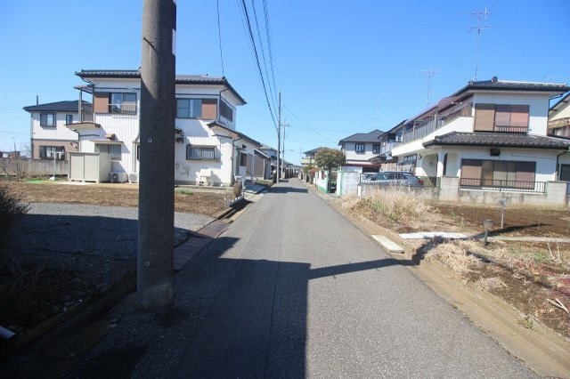 小山市乙女の前面道路含む現地写真|南側道路（2026年3月撮影）