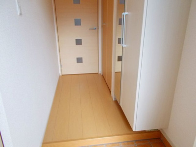 【玄関】 | マグノーリア横田Ⅲ | 落ち着いた玄関です