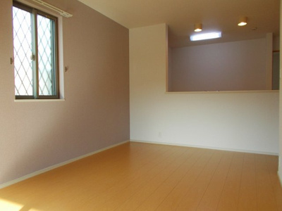 【居間・リビング】 | マグノーリア横田Ⅲ | ゆったり過ごせるリビングです