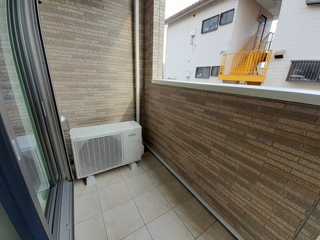 Ａｄｏｎｅ　Ｂ（アドーネ）のバルコニー