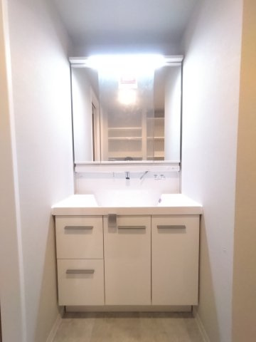 ジークレフ西宮武庫川館第2期の洗面所|スペースが確保できる洗面所です