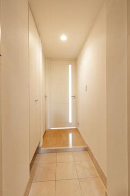 ル・シヤージュ神宮前の玄関|※写真は同タイプ住戸です。