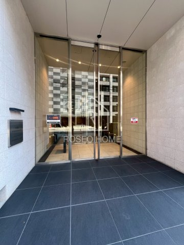 セイル淀屋橋のエントランス