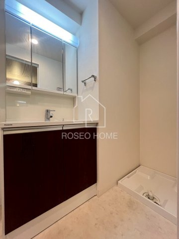 セイル淀屋橋の洗面所|同マンション別部屋：参考写真