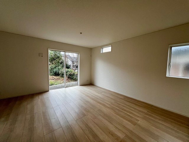 久留米市高良内町第10の内観：施工例|家族が集まる中心となるリビング・ダイニング。団らんする姿が浮かびますね♪