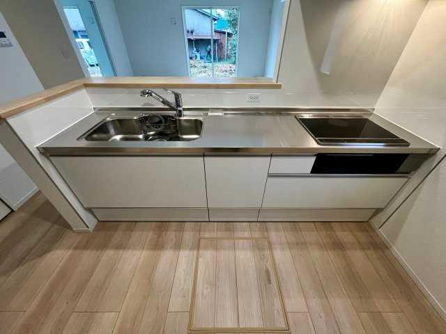 久留米市高良内町第10の内観：施工例|和室には段有りクローゼットがあります♪お客様用の布団収納などにも便利ですね♪