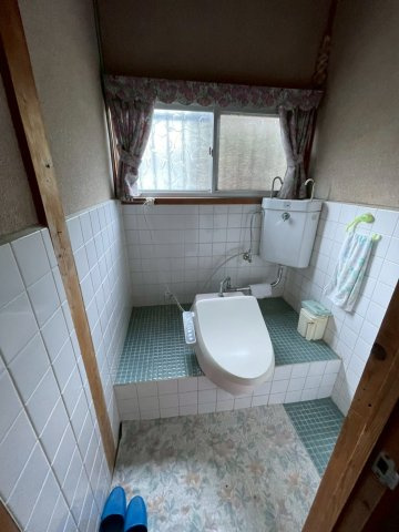 大生院　戸建てのトイレ