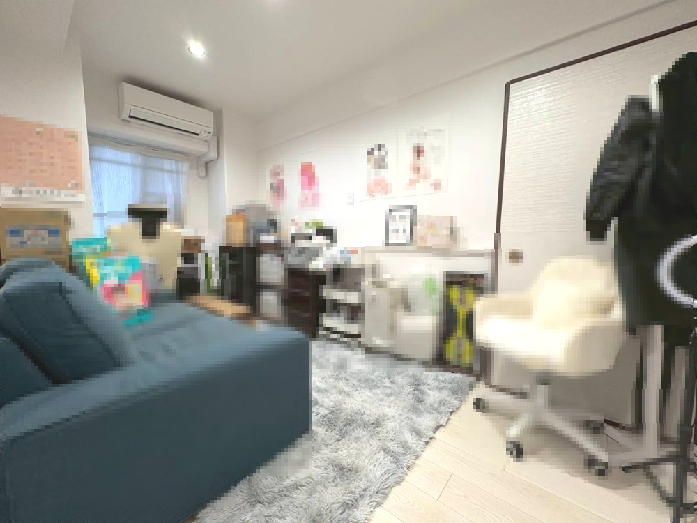 【価格改定】長岡京グリーンマンションの洋室|洋室（約6帖）
お子様部屋や書斎にもちょうど良いお部屋です。