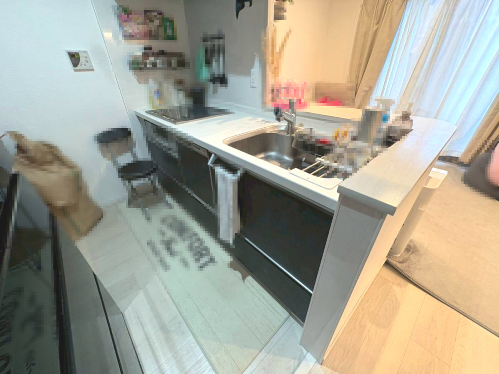 【価格改定】長岡京グリーンマンションの居間・リビング|LDK（約13.4帖）
