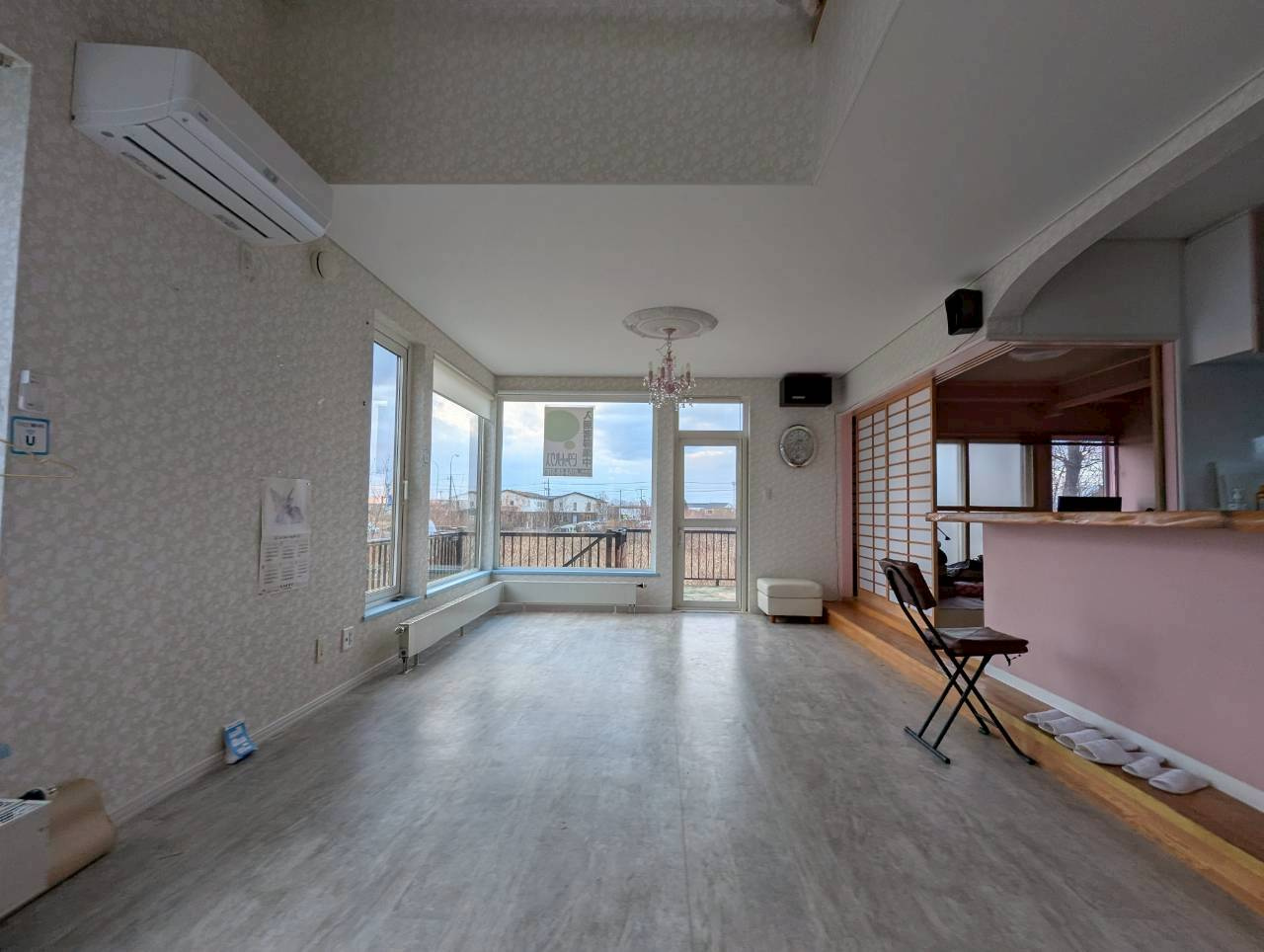 釧路町中央4丁目　中古住宅（店舗併用可）の居間・リビング