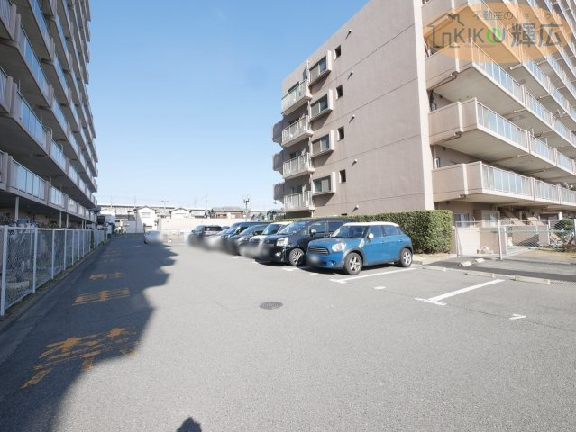 サンシティ本荘壱番館　2階の駐車場