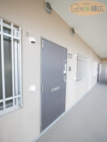 サンシティ本荘壱番館　2階の玄関