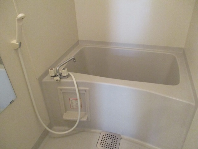 セジュールよあけの浴室|ゆったり過ごせるお風呂です