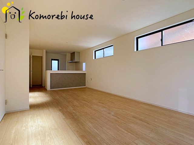 上尾市原市　17期　新築一戸建て　ケイアイグレース　01の居間・リビング|26.1.8撮影済み